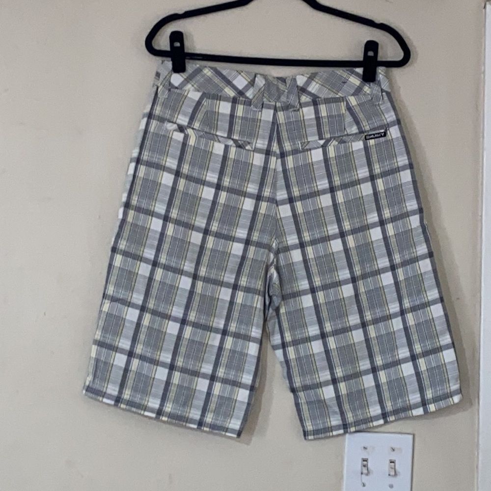 NEW RUSTY MEN SHORTS SIZE 30 - Picture 2 of 9